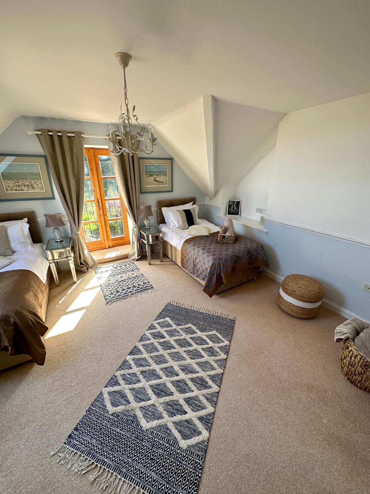 インヴァルリー Awakening Alchemy Retreat Centre Bed & Breakfast エクステリア 写真